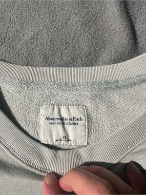 Abercrombie & Fitch Woman’s Crewneck Sweater - Light Gray